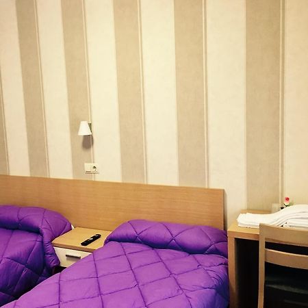 Hostal La Cortijana ログローニョ エクステリア 写真