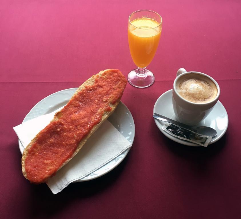 Hostal La Cortijana ログローニョ エクステリア 写真