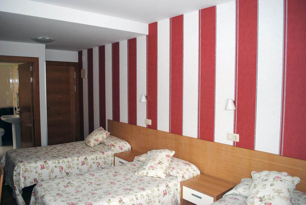 Hostal La Cortijana ログローニョ エクステリア 写真