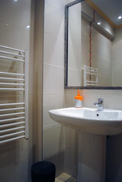 Hostal La Cortijana ログローニョ エクステリア 写真