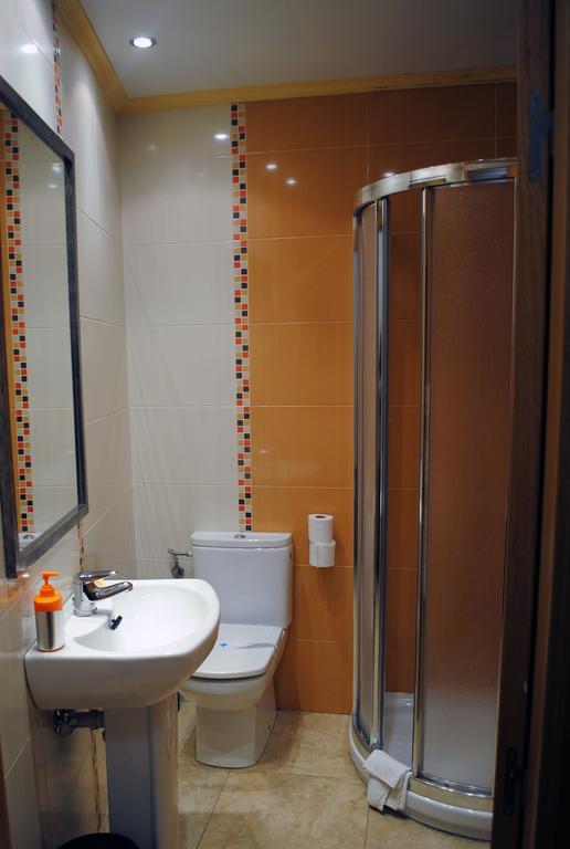 Hostal La Cortijana ログローニョ エクステリア 写真