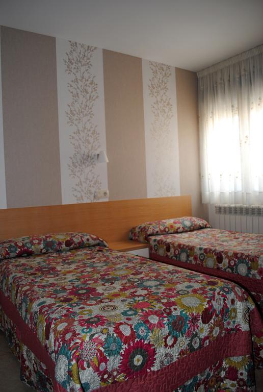 Hostal La Cortijana ログローニョ エクステリア 写真